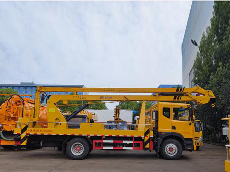 東風D9多利卡20米高空作業車