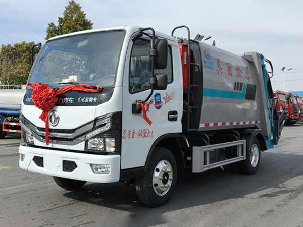 多利卡藍(lán)牌6方壓縮垃圾車-全柴132馬力